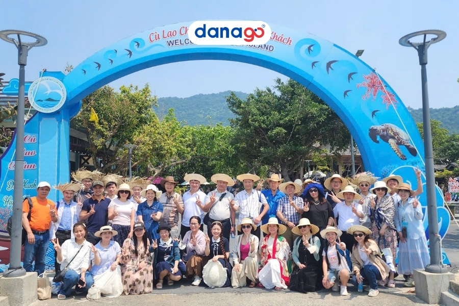 Tour Cù Lao Chàm check-in cổng chào do DANAGO tổ chức