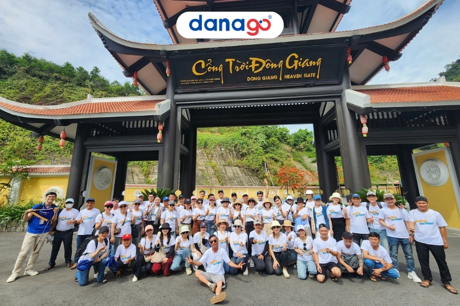 DANAGO tổ chức tour Cổng Trời Đông Giang uy tín